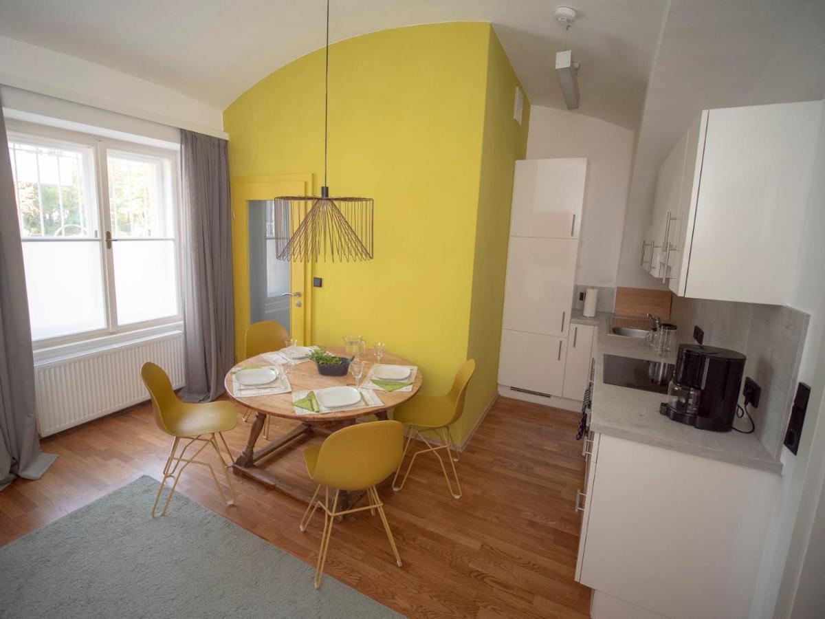 Yellow Flat By Grazrentals With Best Location & Free Parking Екстериор снимка